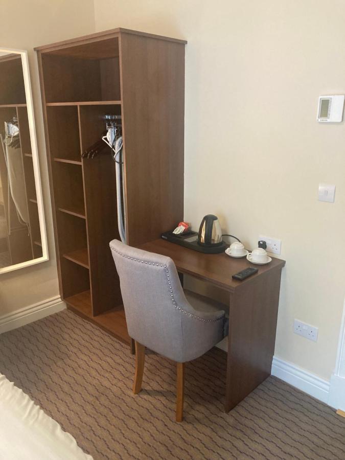 Mcnulty'S Guest House เอนนิสโครน ภายนอก รูปภาพ